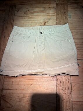 Women’s Cream Gem Lace Mini Skirt